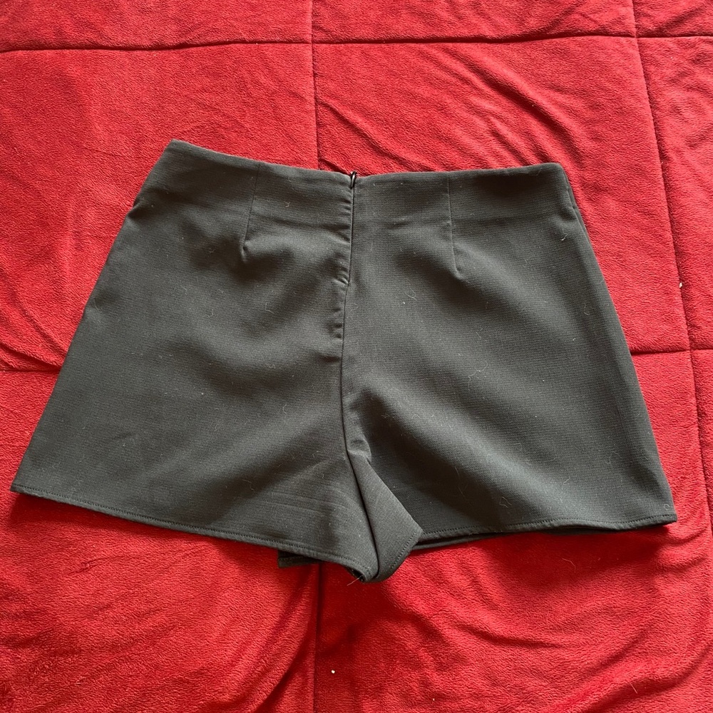 Skort - Picture 2 of 2